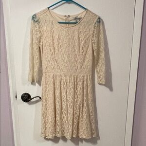 Forever 21 Cream Lace Dress